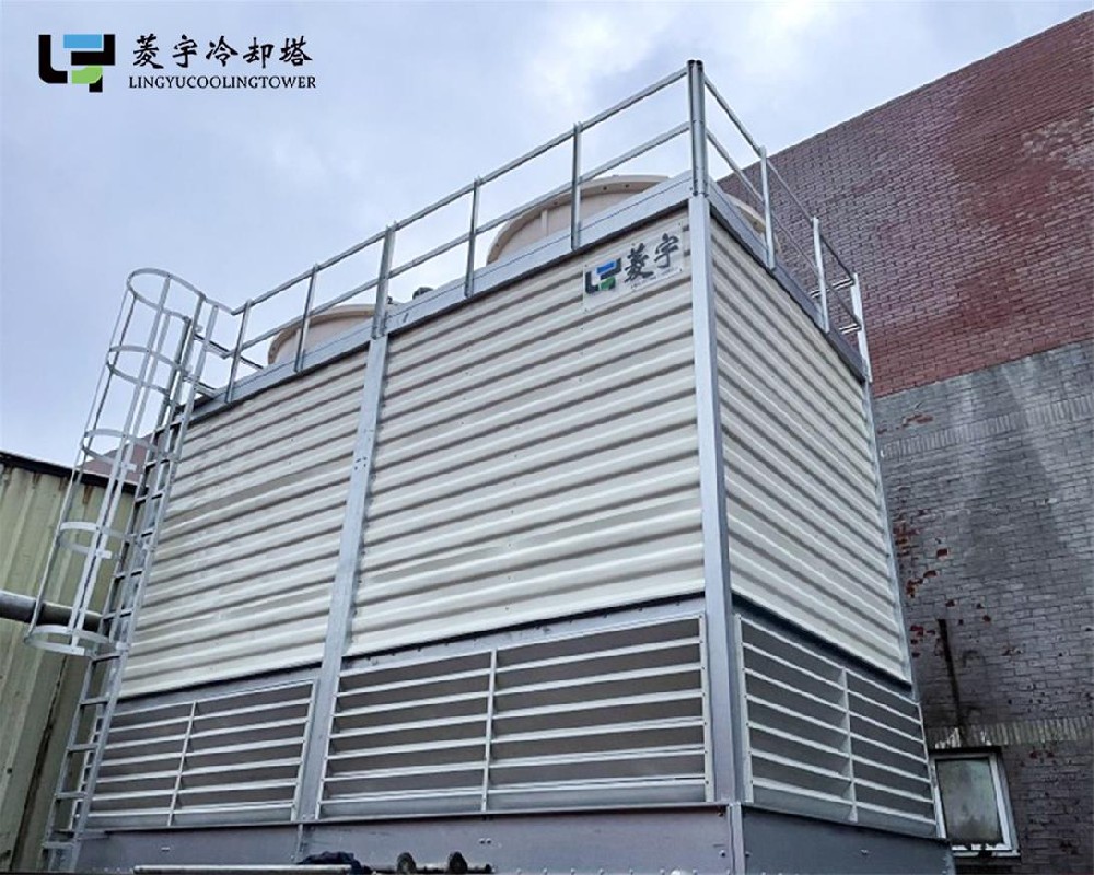 河南菱宇400吨（200吨两组合）方形逆流式钣金冷却塔安装完成